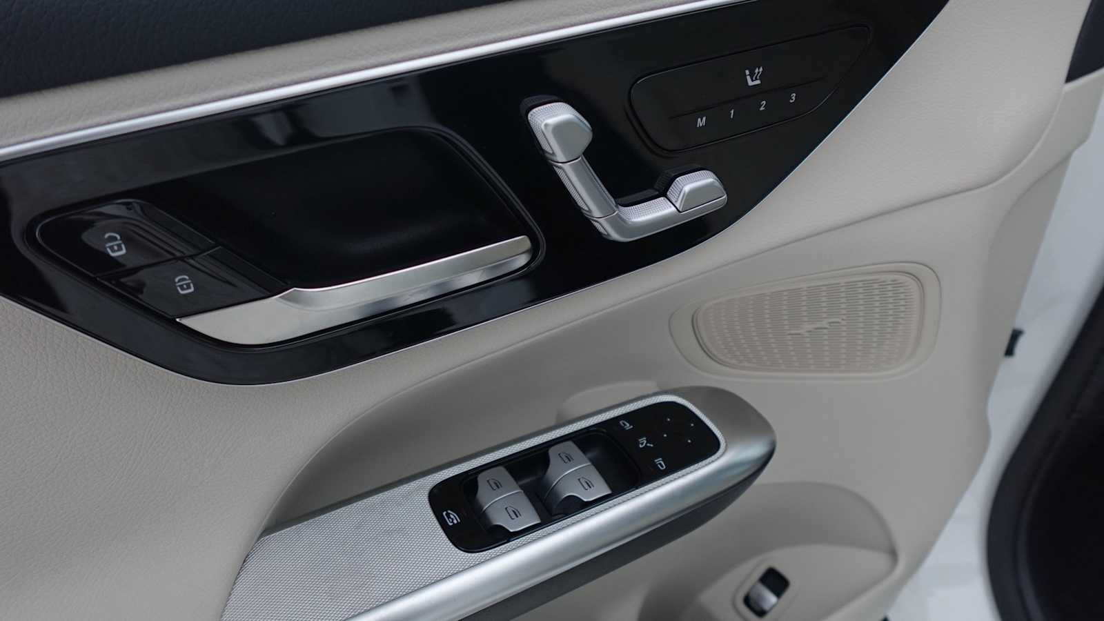 Thumbnail: 2026 Mercedes-Benz GLC - 27