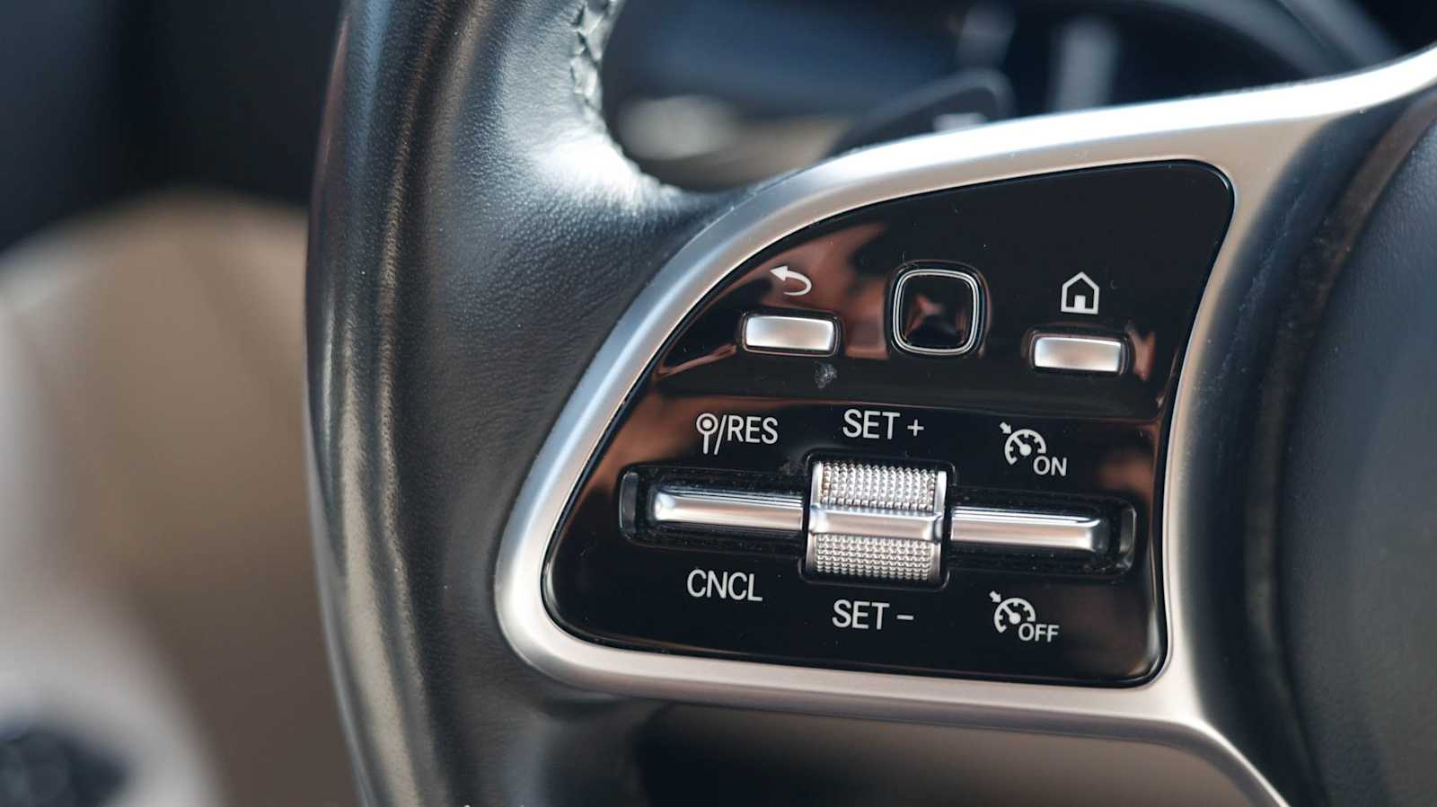 Thumbnail: 2022 Mercedes-Benz GLA - 39