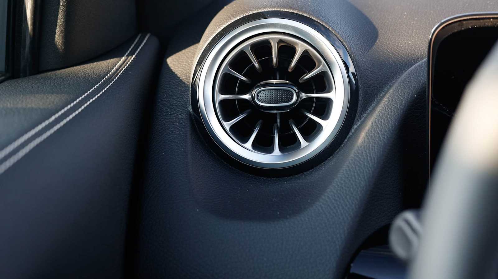 Thumbnail: 2026 Mercedes-Benz GLA - 27