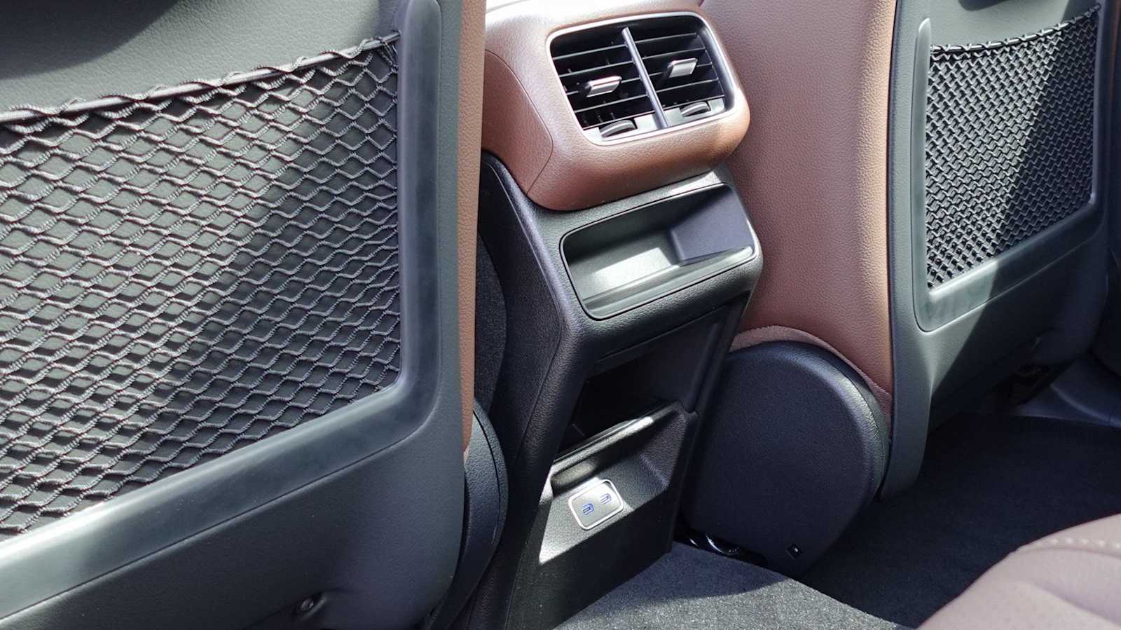 Thumbnail: 2026 Mercedes-Benz GLE - 42