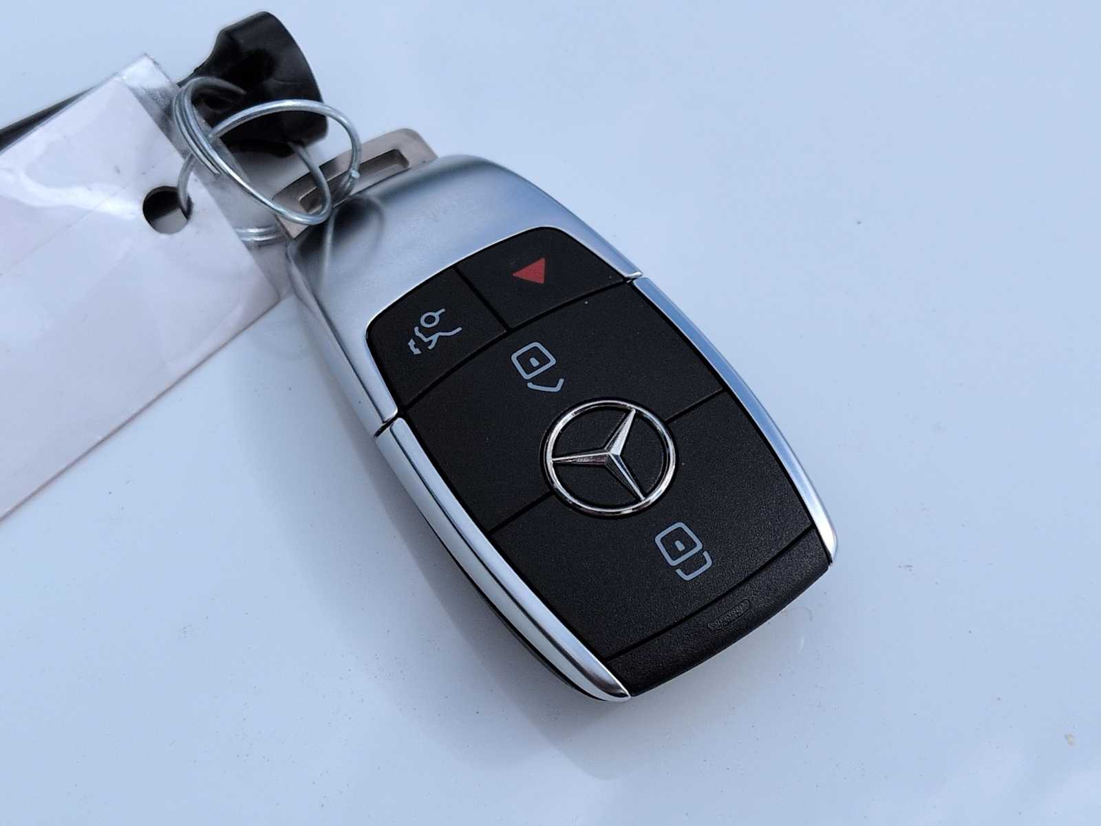 Thumbnail: 2026 Mercedes-Benz GLE - 37