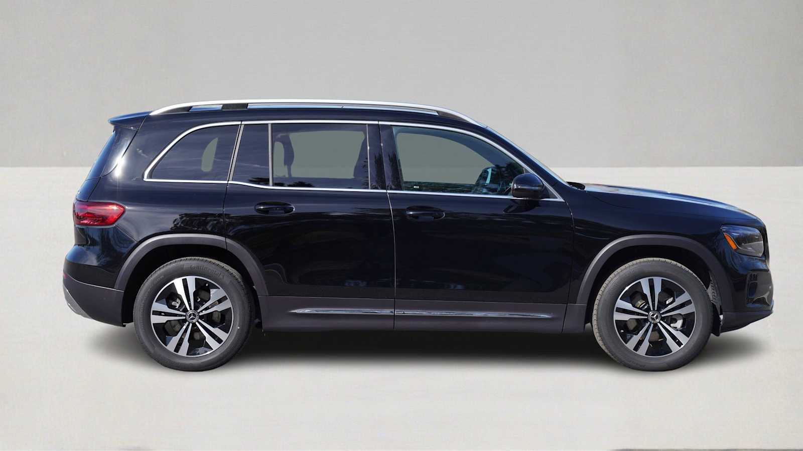 Thumbnail: 2026 Mercedes-Benz GLB - 4