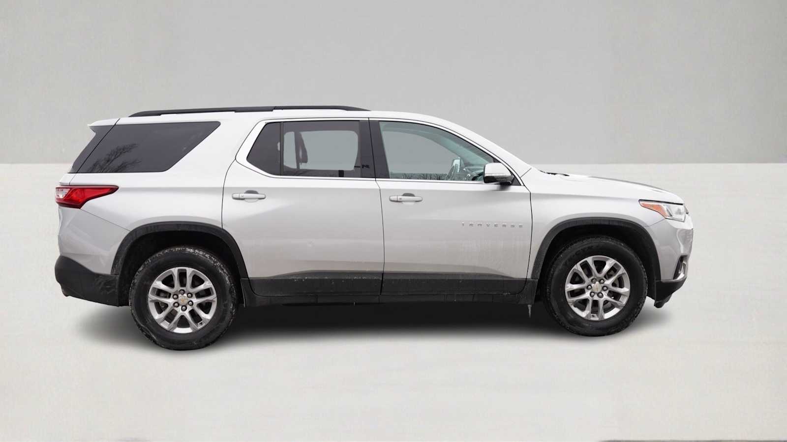 Thumbnail: 2019 Chevrolet Traverse - 4