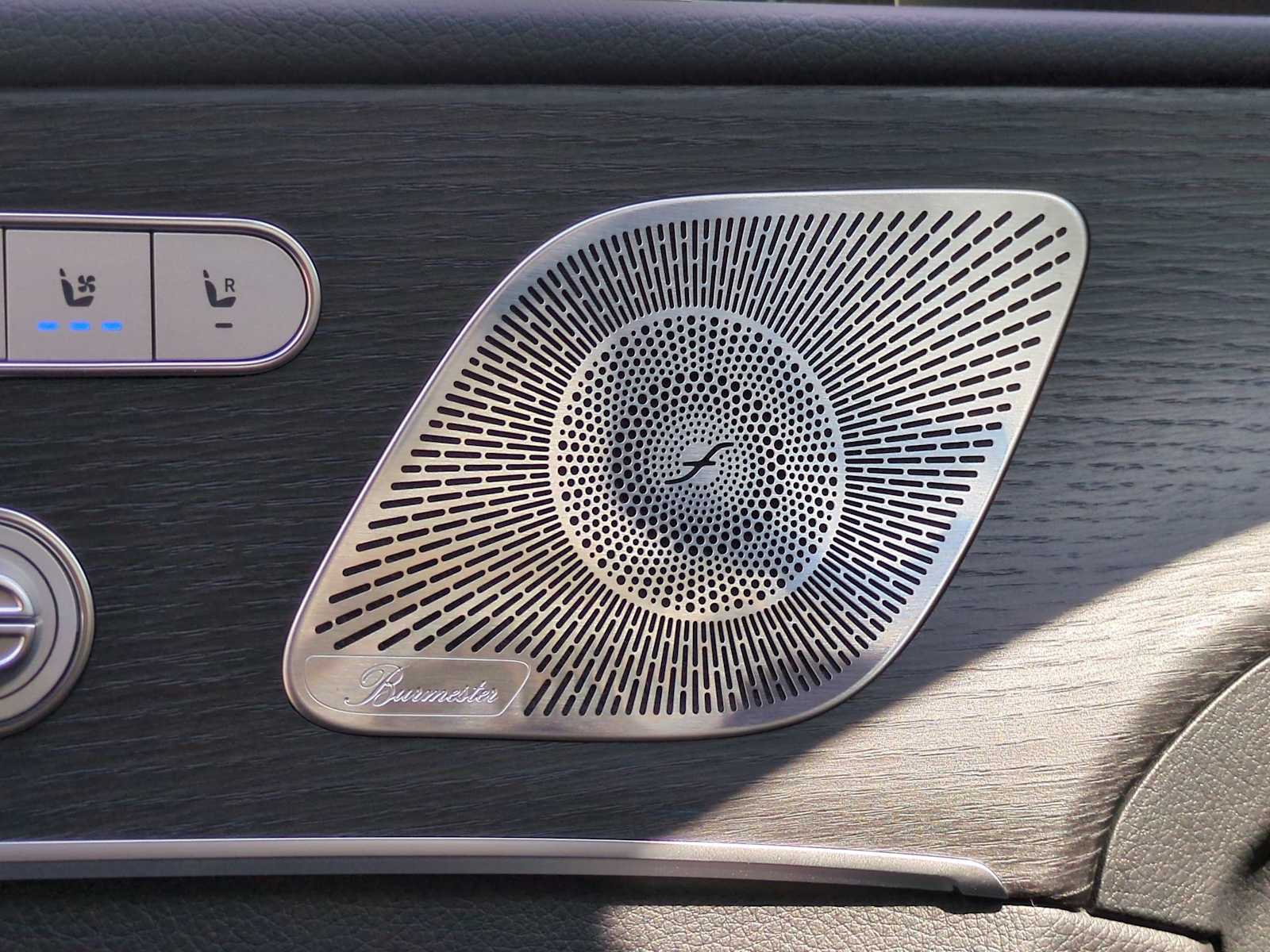 Thumbnail: 2026 Mercedes-Benz GLE - 33