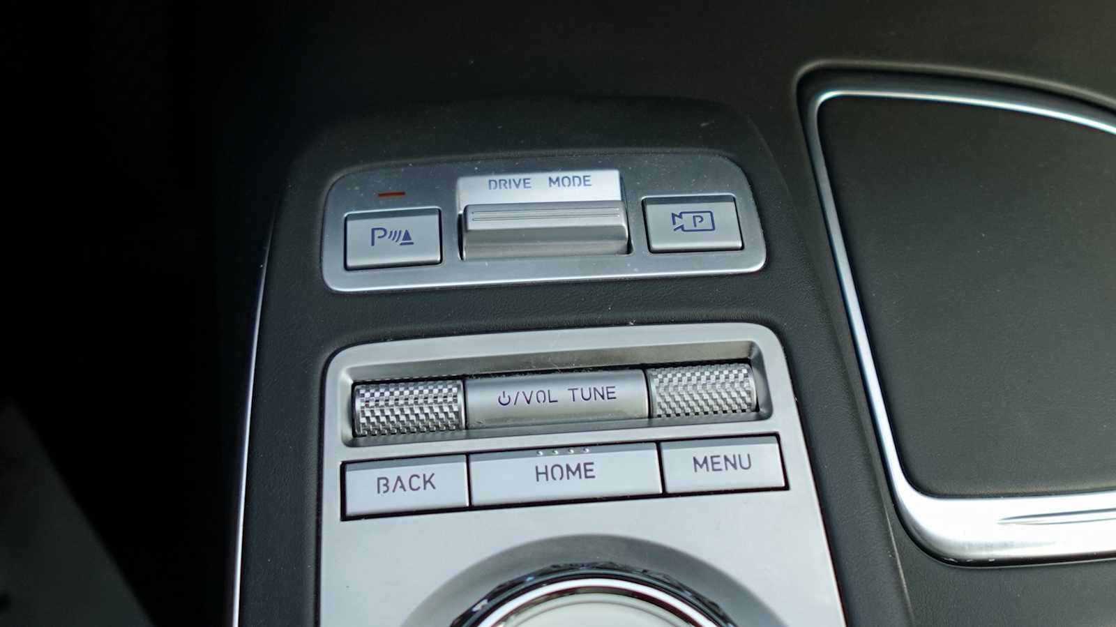 Thumbnail: 2025 Genesis GV70 - 37