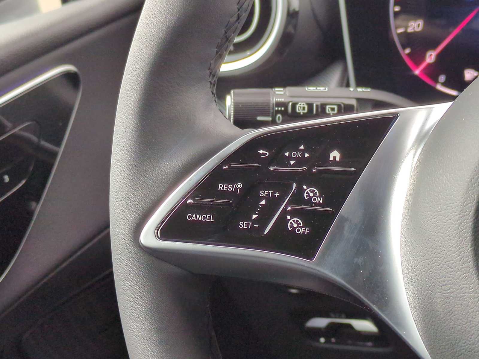 Thumbnail: 2025 Mercedes-Benz GLC - 24