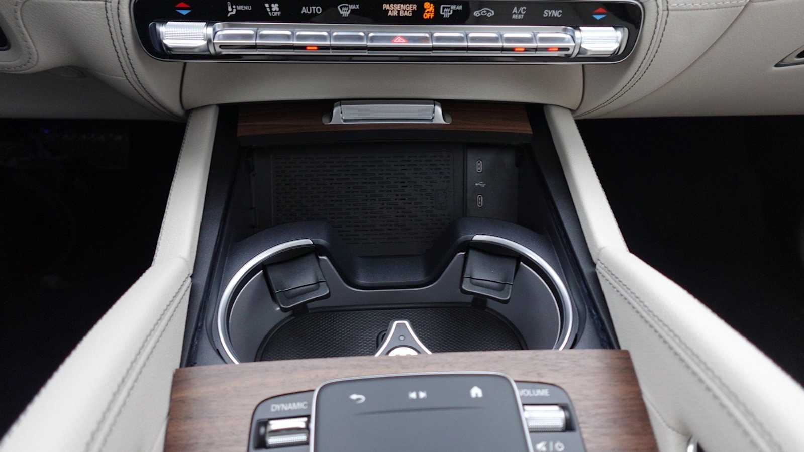 Thumbnail: 2026 Mercedes-Benz GLE - 44