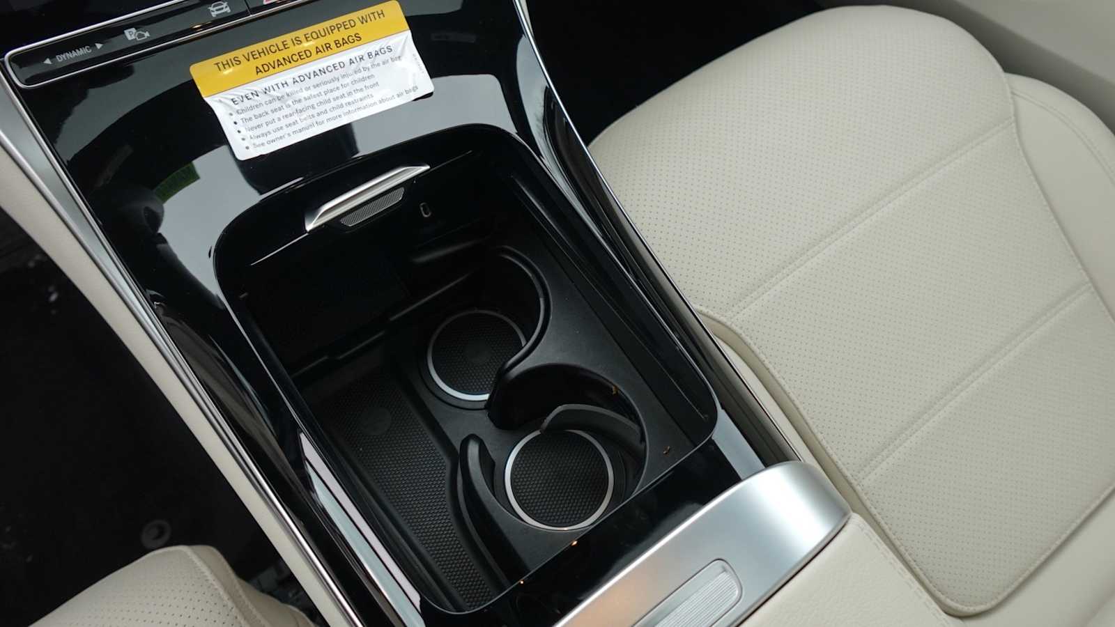 Thumbnail: 2026 Mercedes-Benz GLC - 40