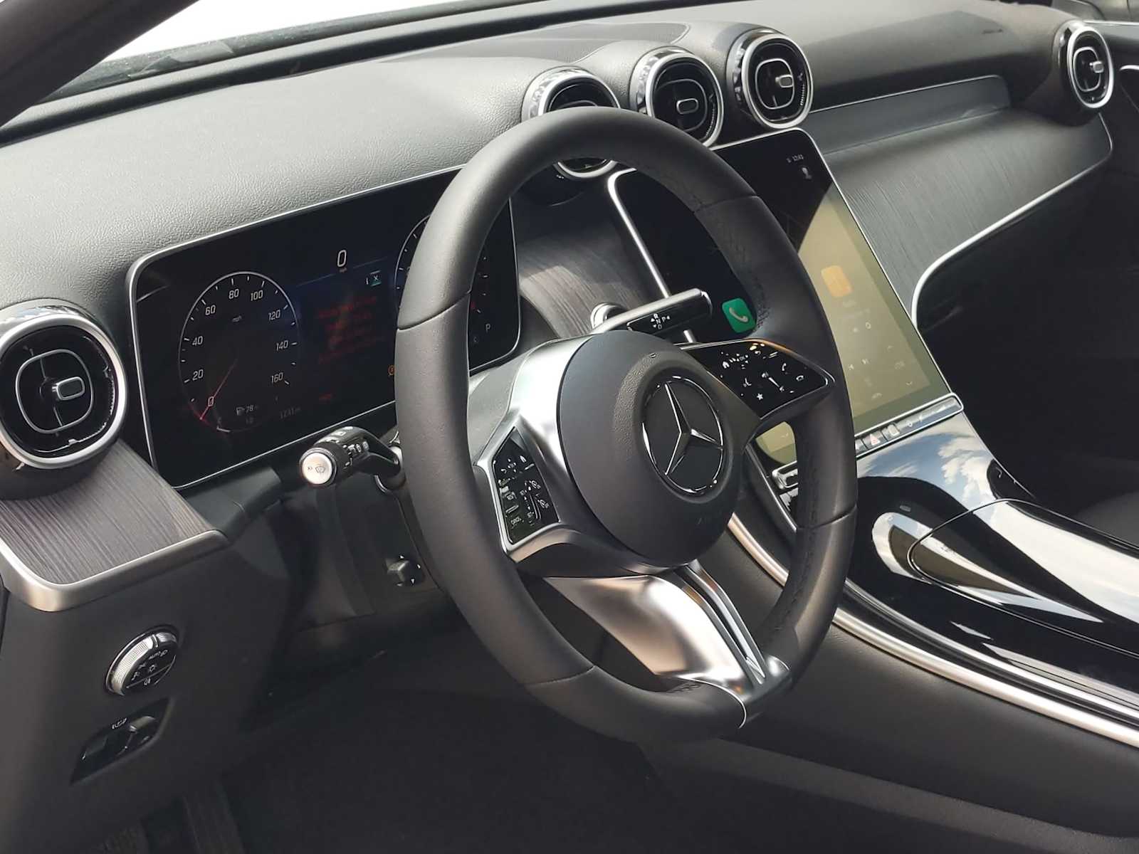 Thumbnail: 2025 Mercedes-Benz GLC - 10