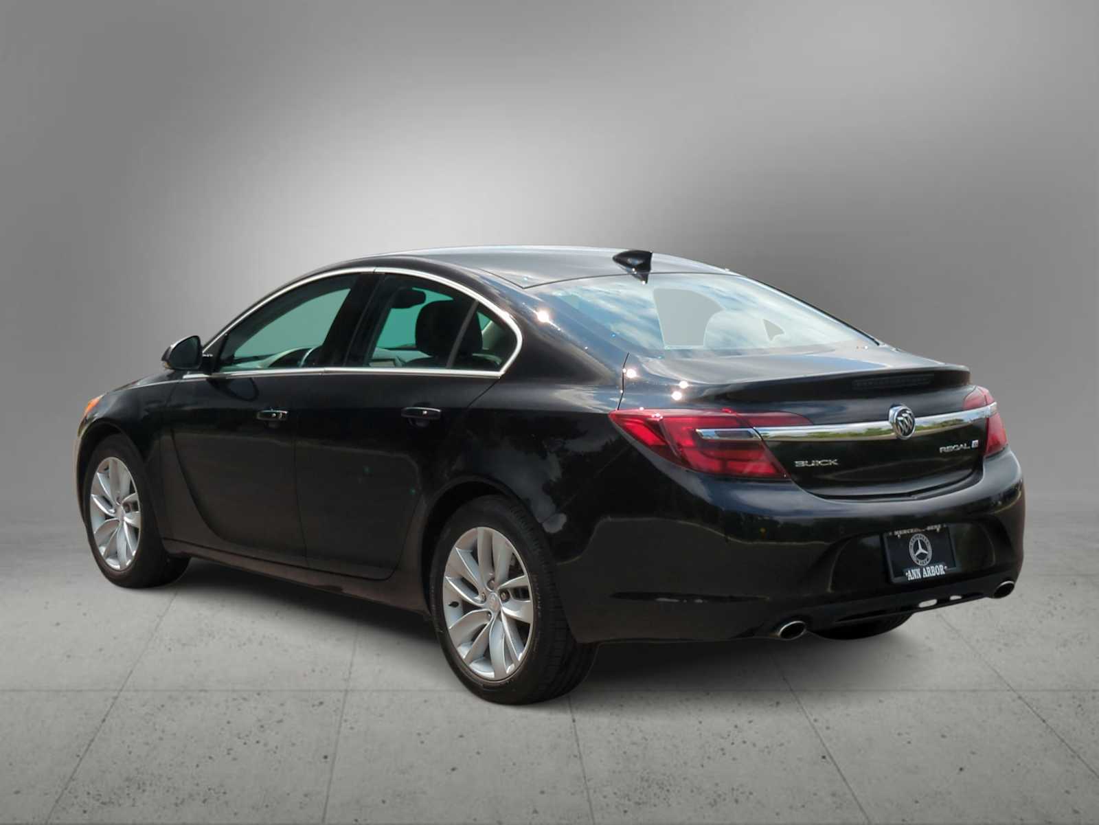 Thumbnail: 2017 Buick Regal - 6