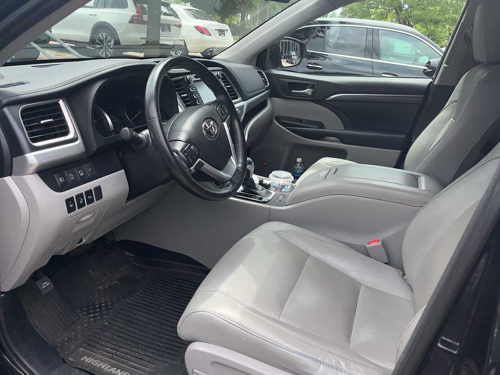 Thumbnail: 2018 Toyota Highlander - 5