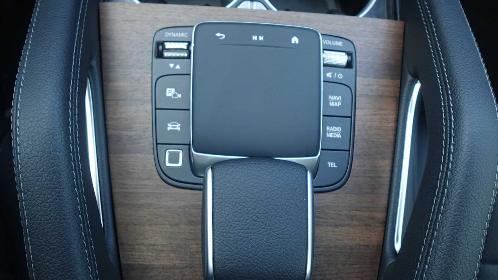 Thumbnail: 2026 Mercedes-Benz GLE - 34