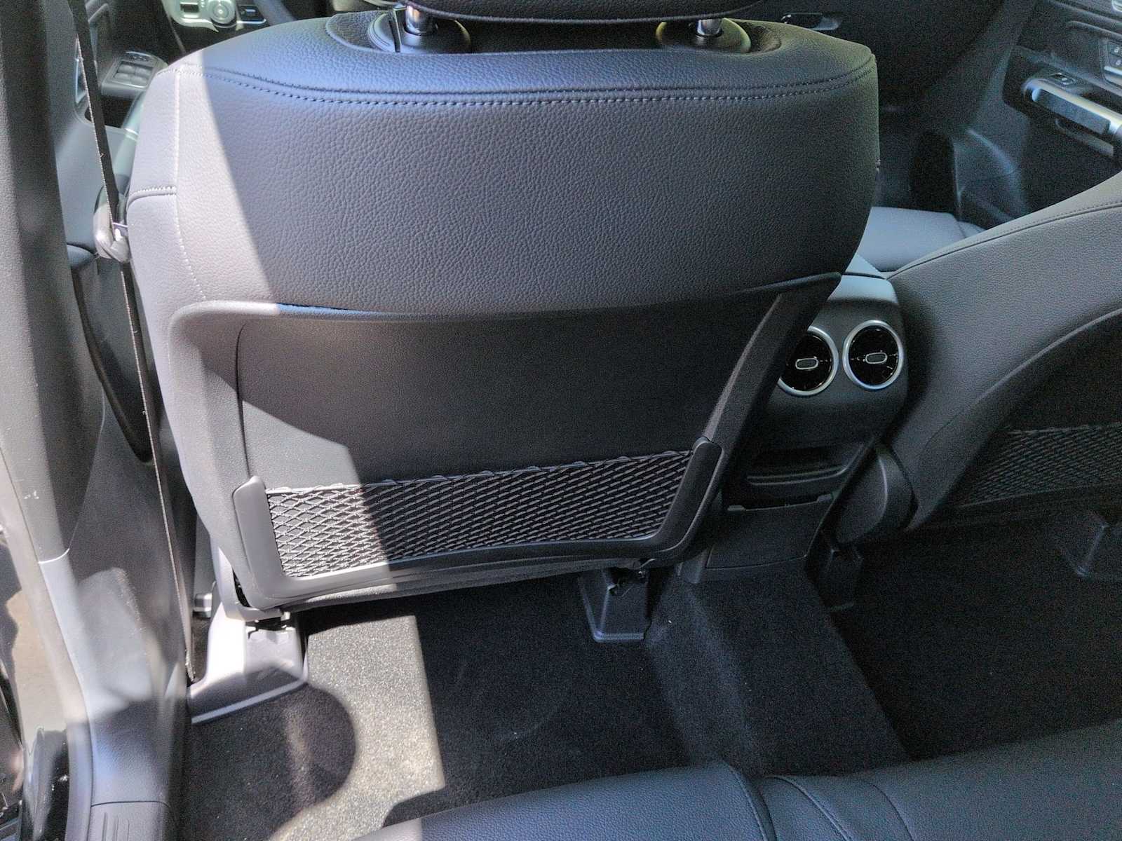 Thumbnail: 2026 Mercedes-Benz GLB - 17