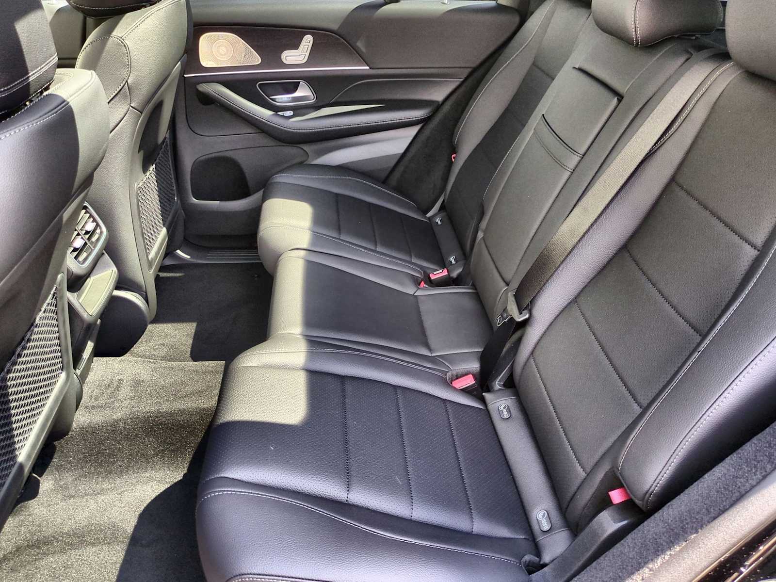 Thumbnail: 2026 Mercedes-Benz GLE - 21