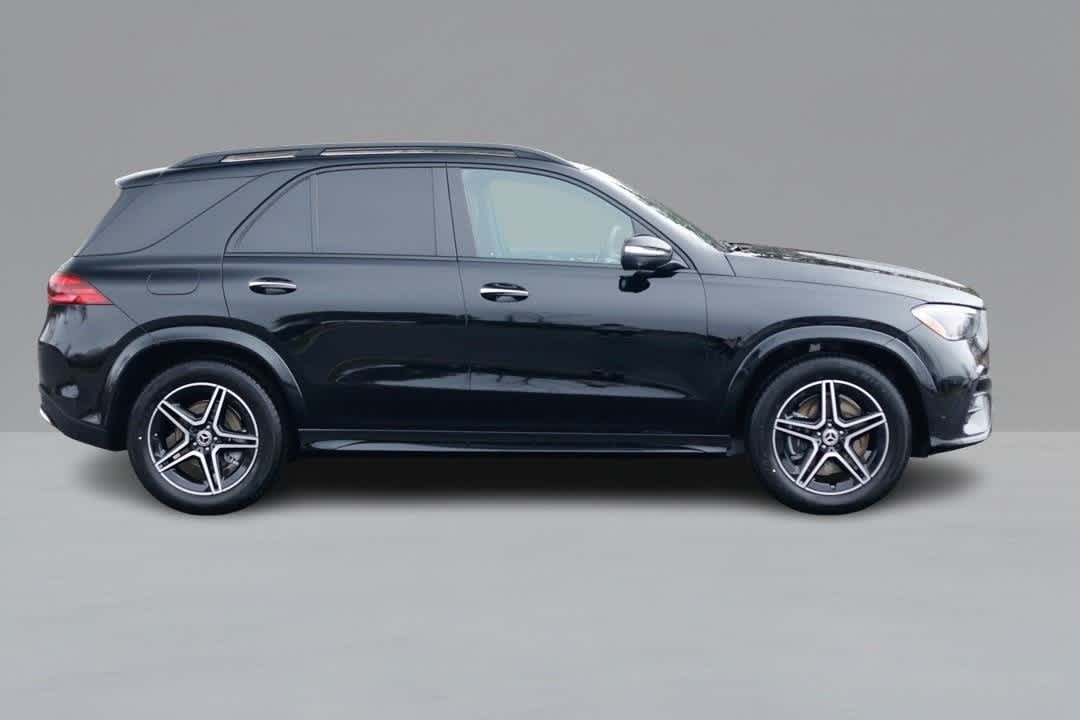 Thumbnail: 2026 Mercedes-Benz GLE - 4