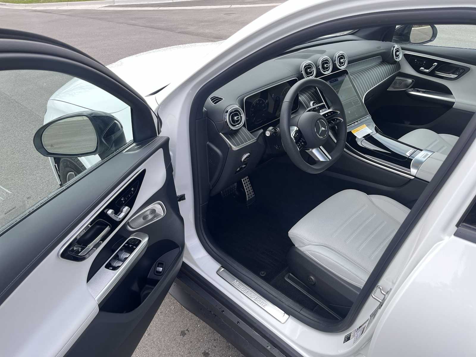 Thumbnail: 2026 Mercedes-Benz GLC - 16