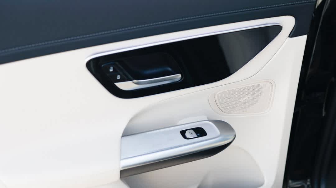 Thumbnail: 2024 Mercedes-Benz GLC - 34