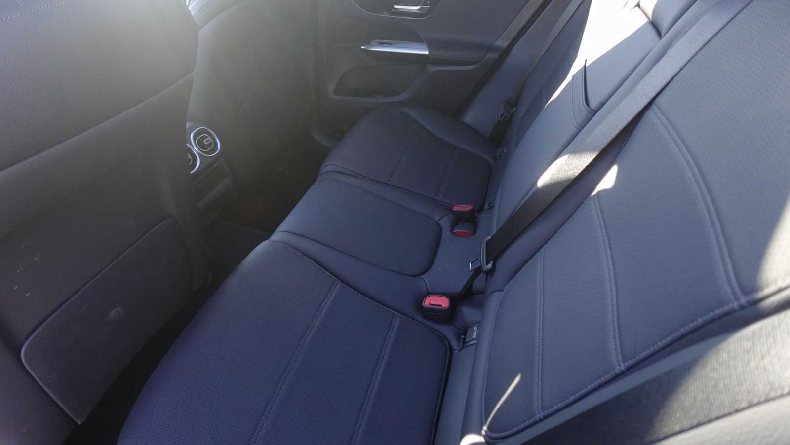 Thumbnail: 2026 Mercedes-Benz GLC - 45