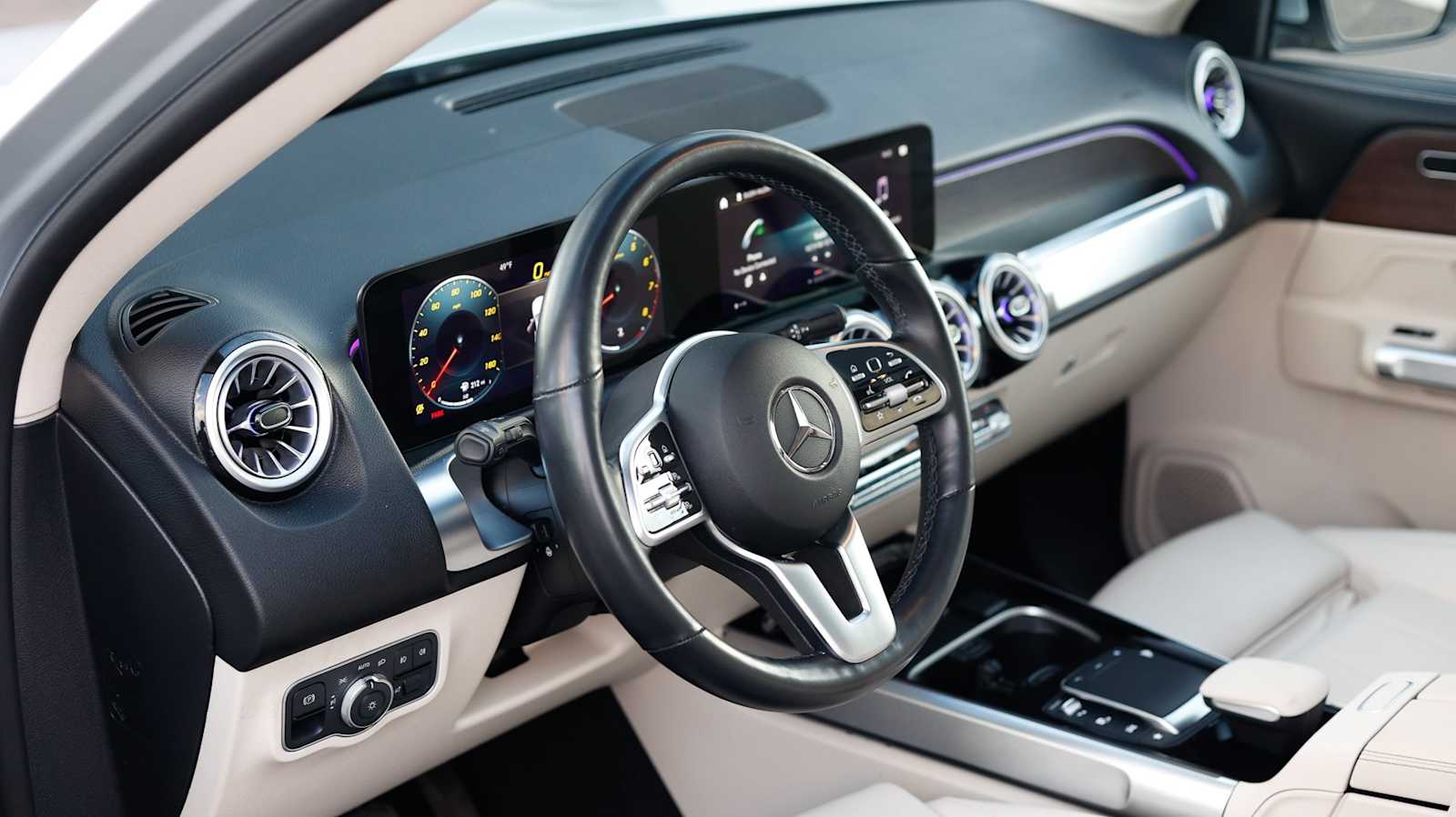 Thumbnail: 2023 Mercedes-Benz GLB - 22