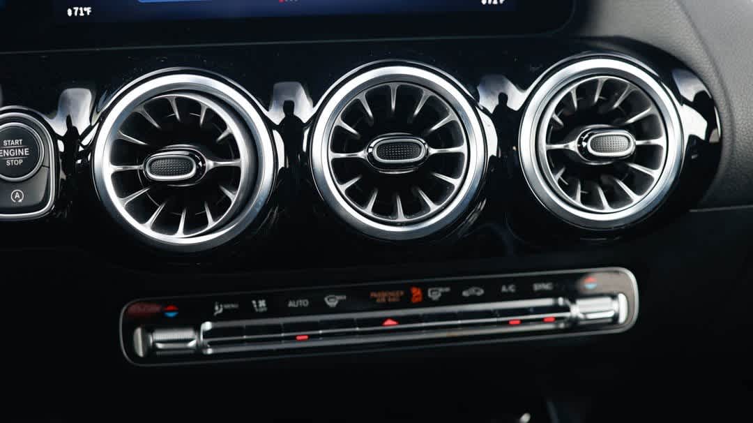 Thumbnail: 2025 Mercedes-Benz GLA - 19