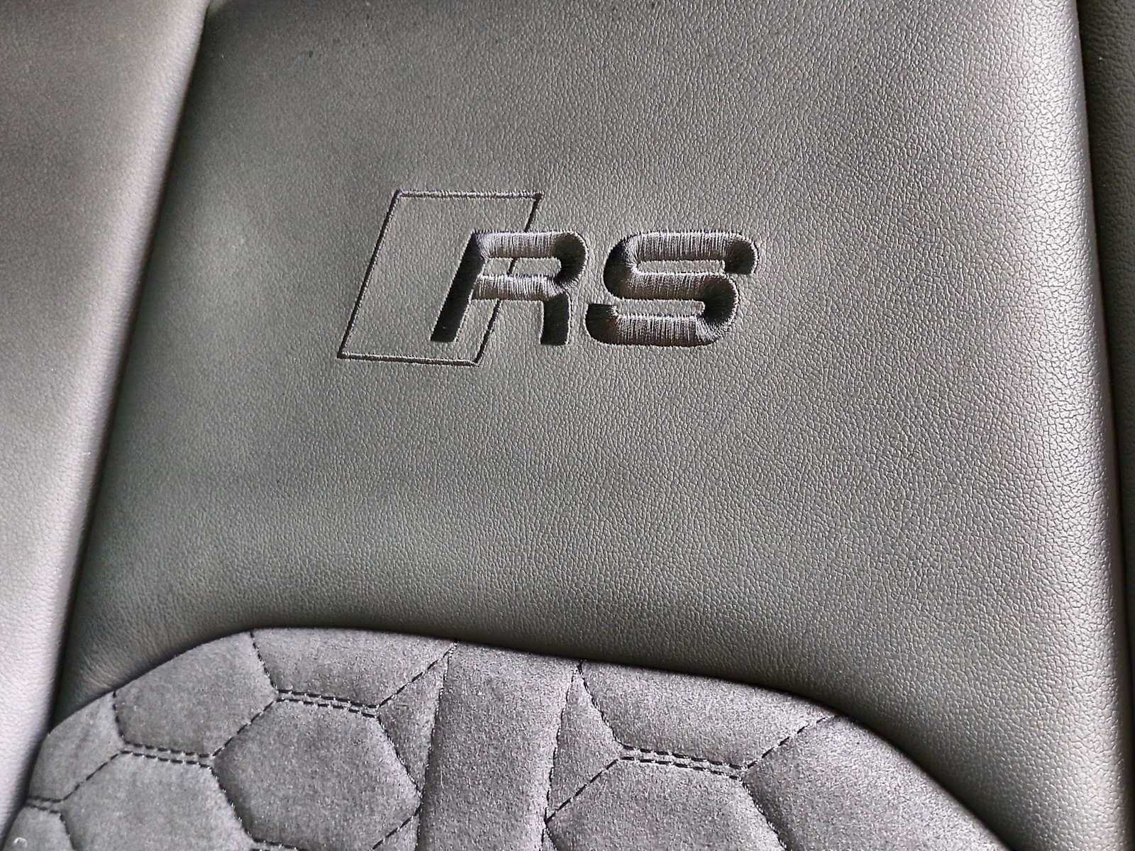 Thumbnail: 2023 Audi RS 5 - 41