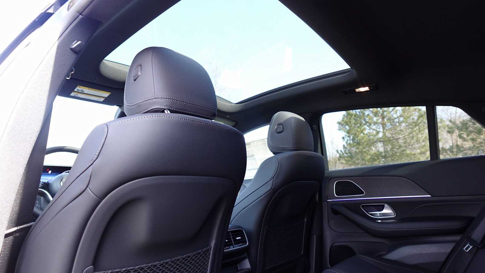 Thumbnail: 2026 Mercedes-Benz GLE - 48