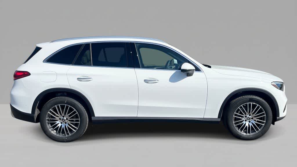 Thumbnail: 2026 Mercedes-Benz GLC - 9