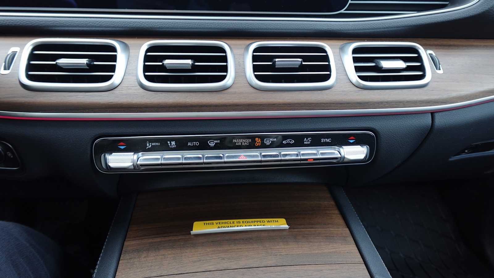 Thumbnail: 2026 Mercedes-Benz GLE - 38