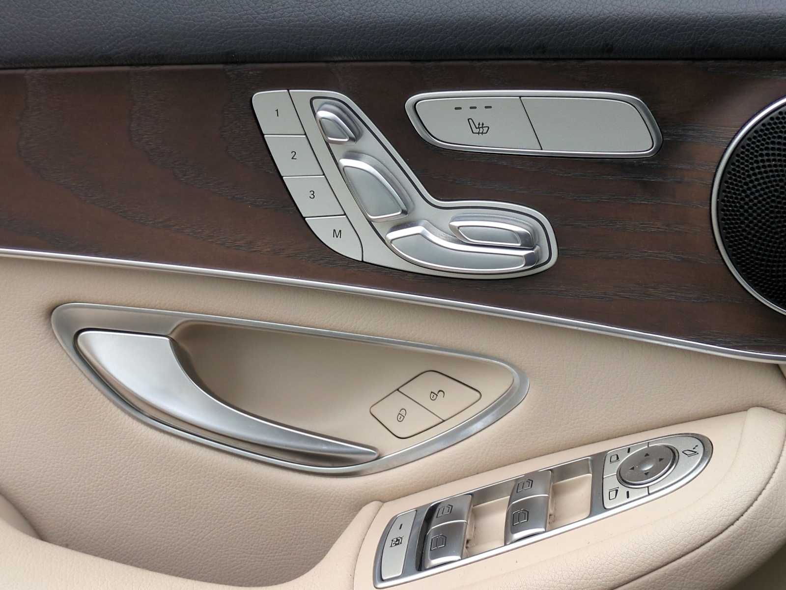 Thumbnail: 2018 Mercedes-Benz GLC - 18