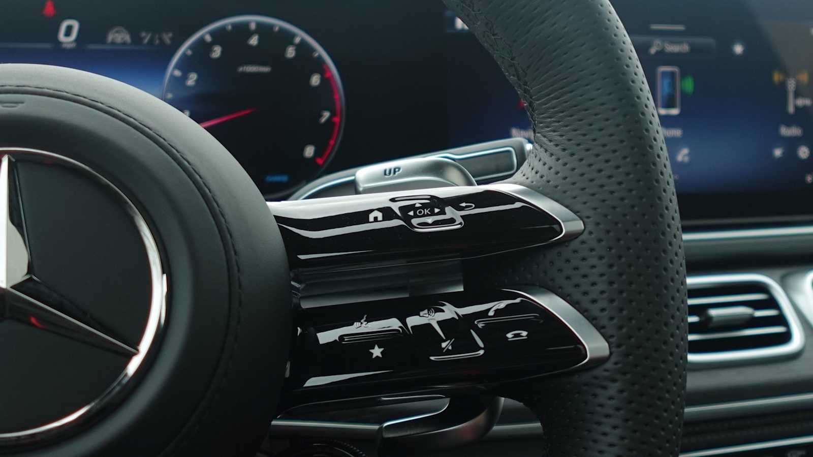 Thumbnail: 2026 Mercedes-Benz GLE - 34