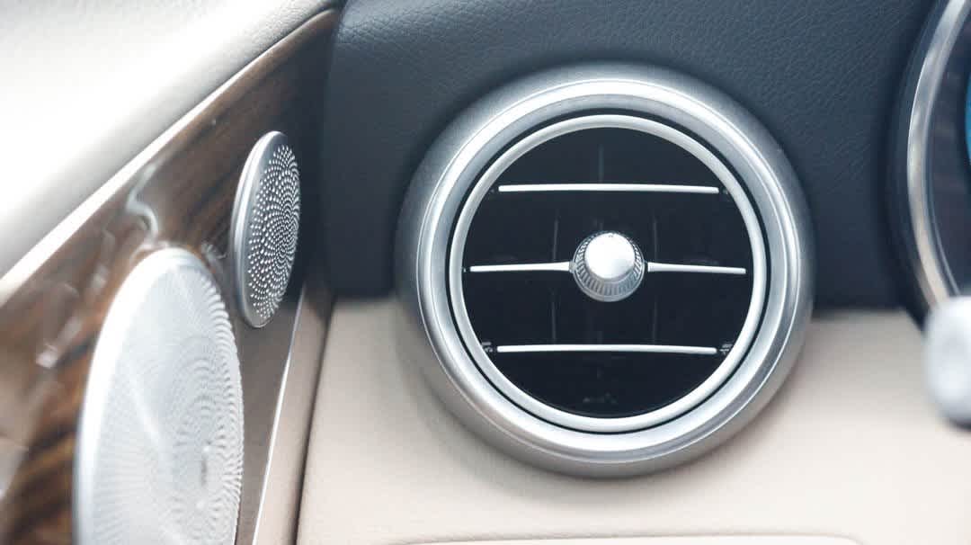 Thumbnail: 2021 Mercedes-Benz C-Class - 31