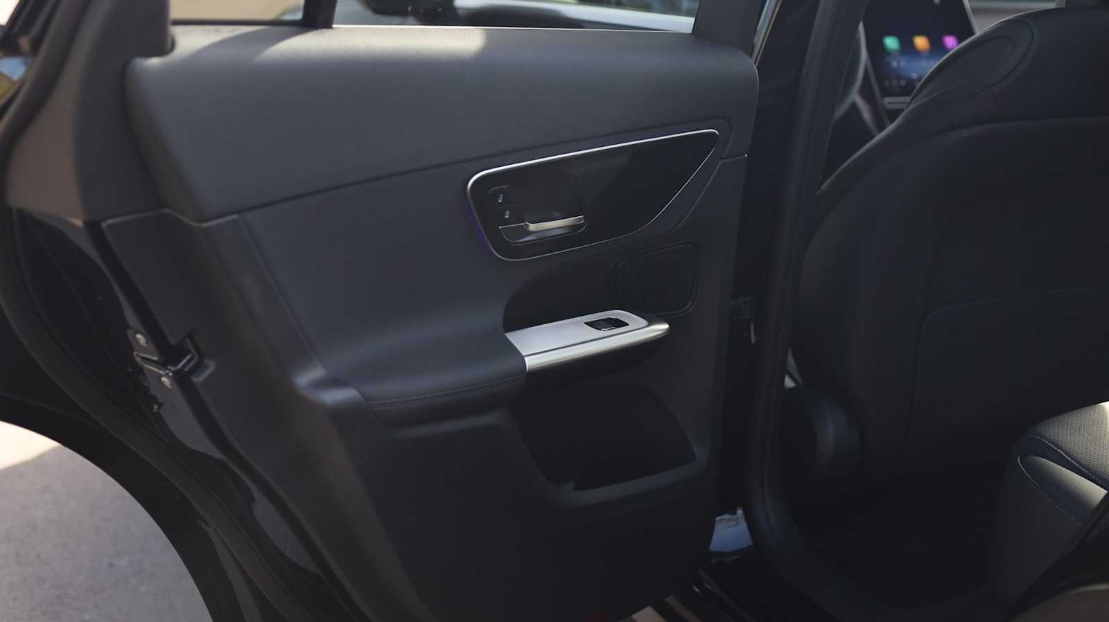 Thumbnail: 2026 Mercedes-Benz GLC - 27