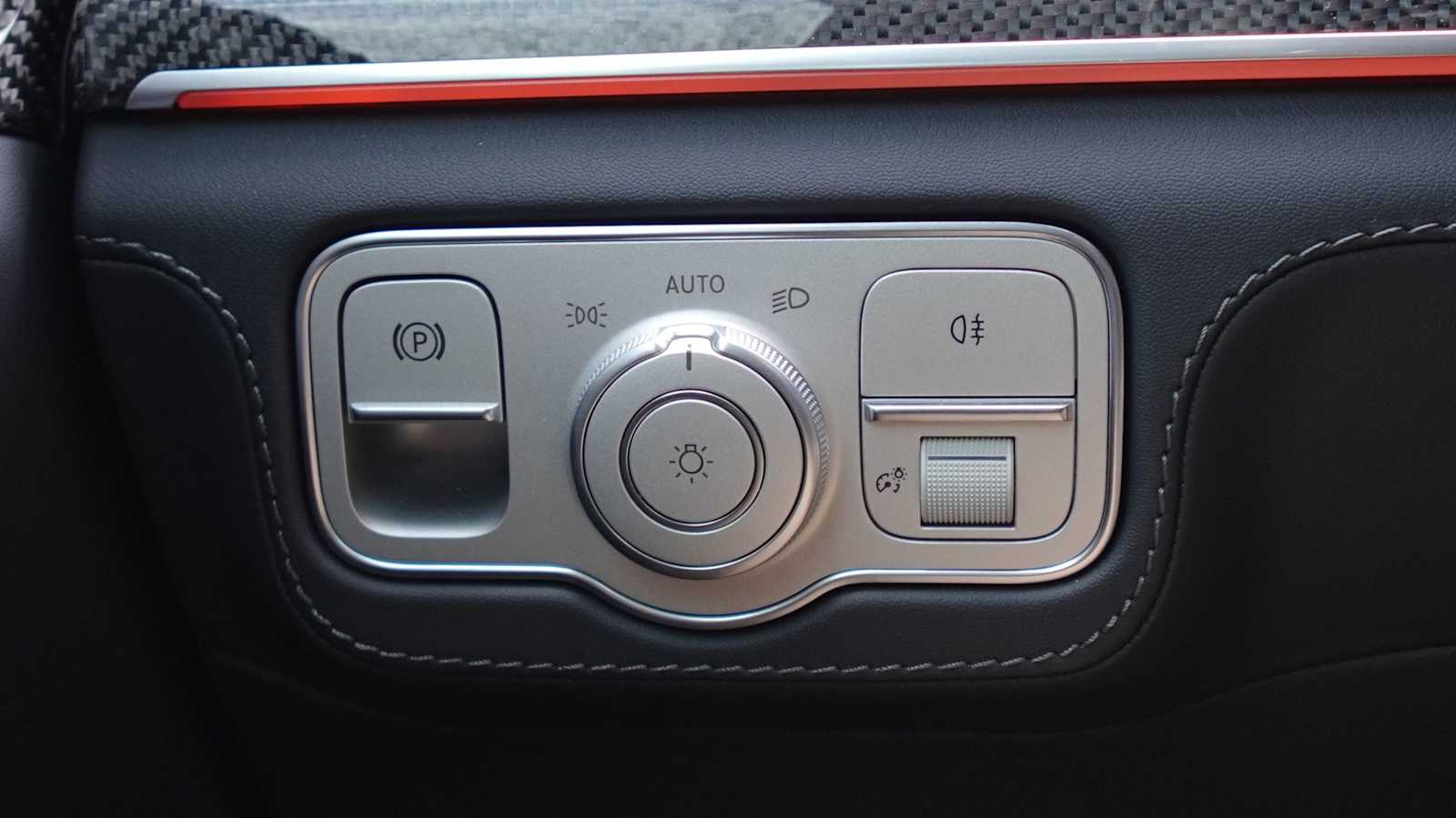 Thumbnail: 2025 Mercedes-Benz GL-Class - 43