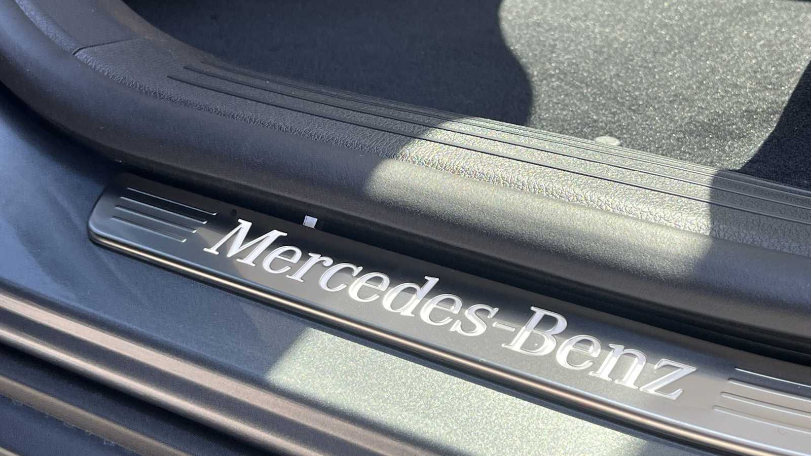 Thumbnail: 2026 Mercedes-Benz GLE - 37
