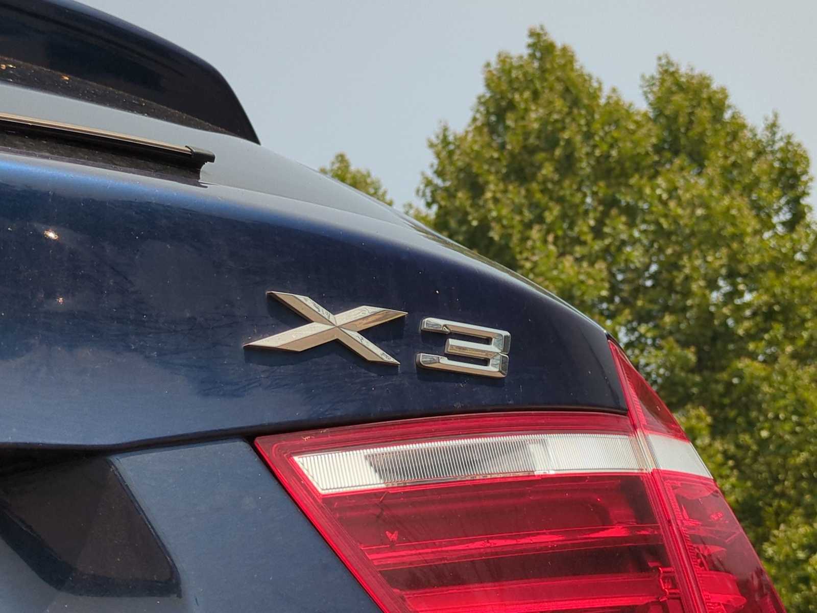 Thumbnail: 2011 BMW X3 - 13