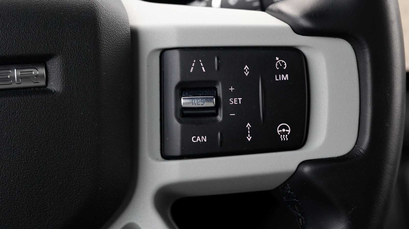 Thumbnail: 2024 Land Rover Defender - 30