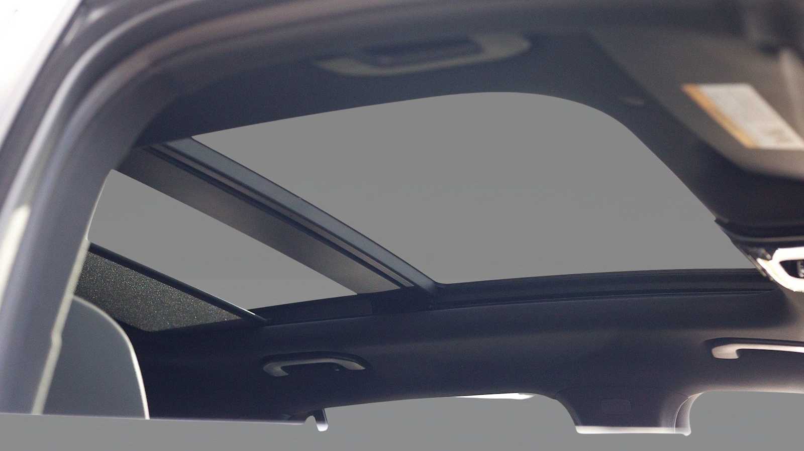 Thumbnail: 2026 Mercedes-Benz GLC - 22