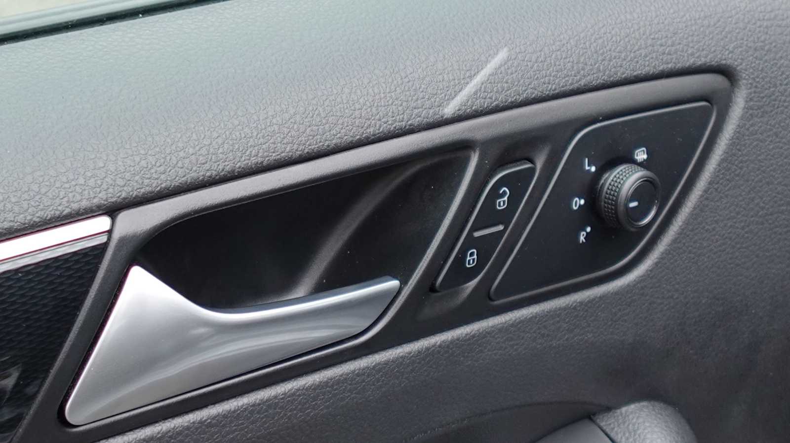 Thumbnail: 2018 Volkswagen Jetta - 25