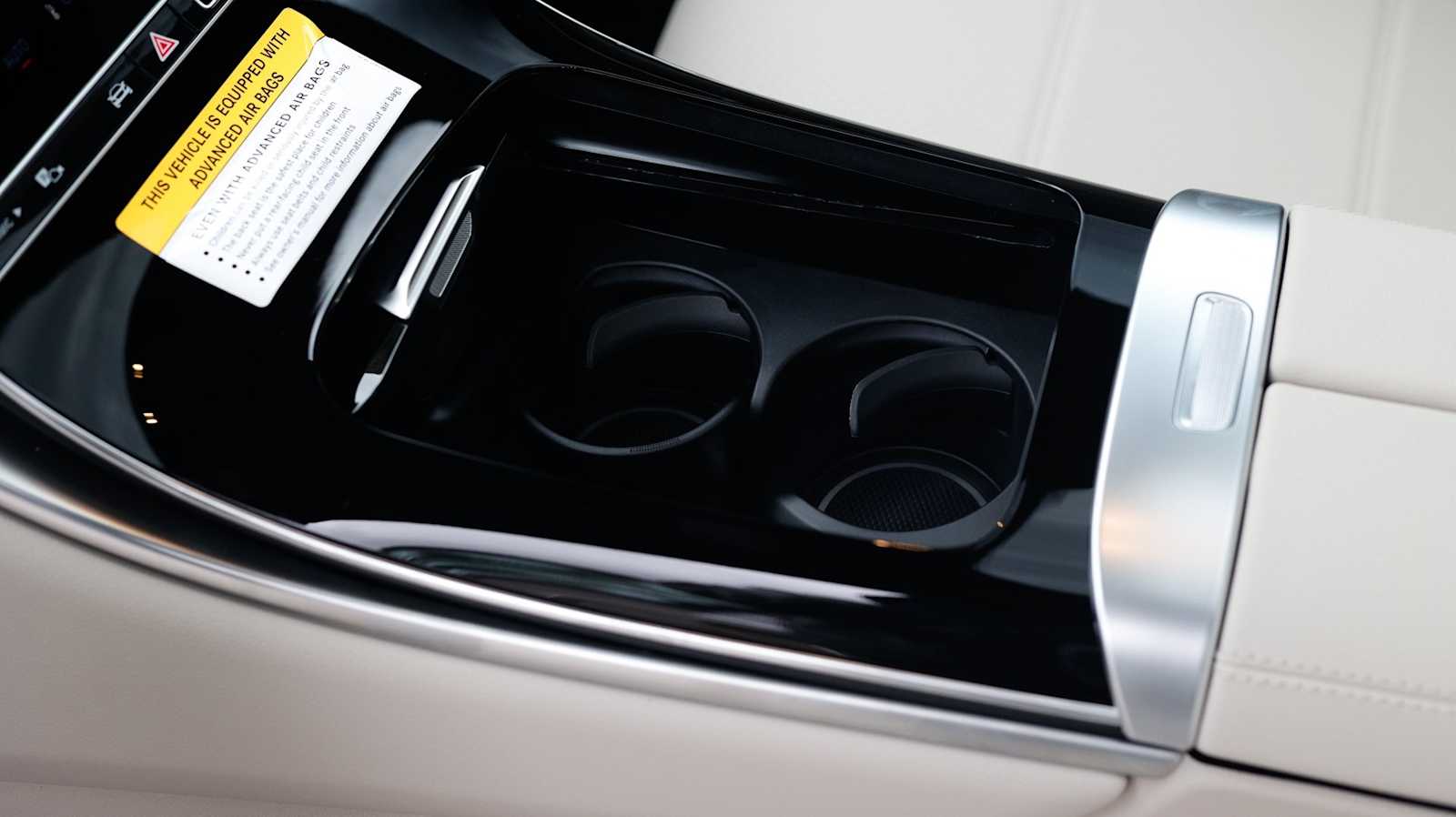 Thumbnail: 2026 Mercedes-Benz GLC - 33