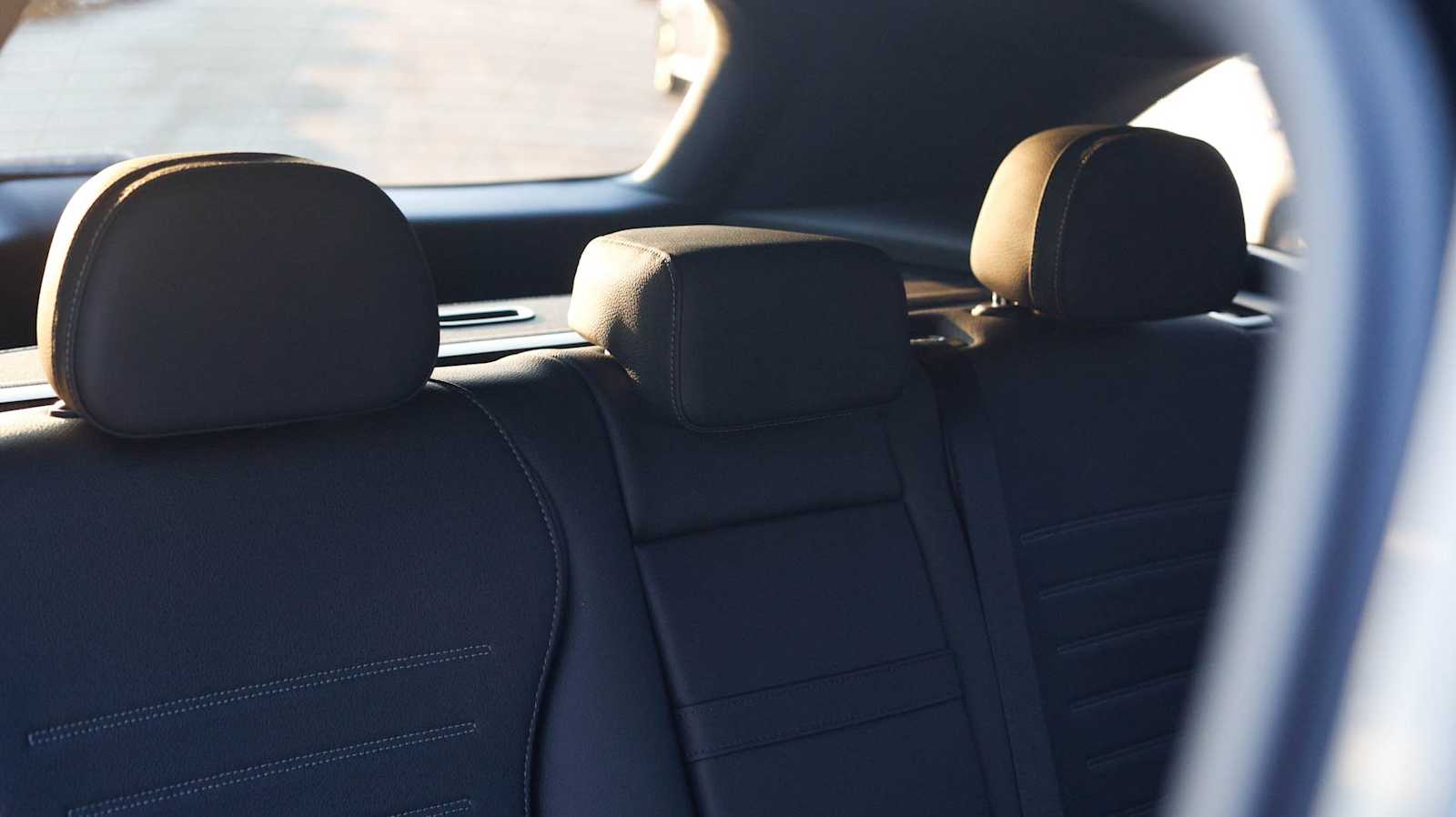 Thumbnail: 2026 Mercedes-Benz GLC - 32