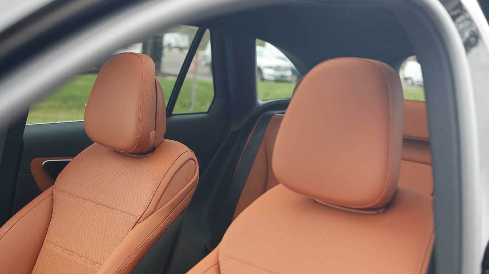 Thumbnail: 2026 Mercedes-Benz GLC - 26