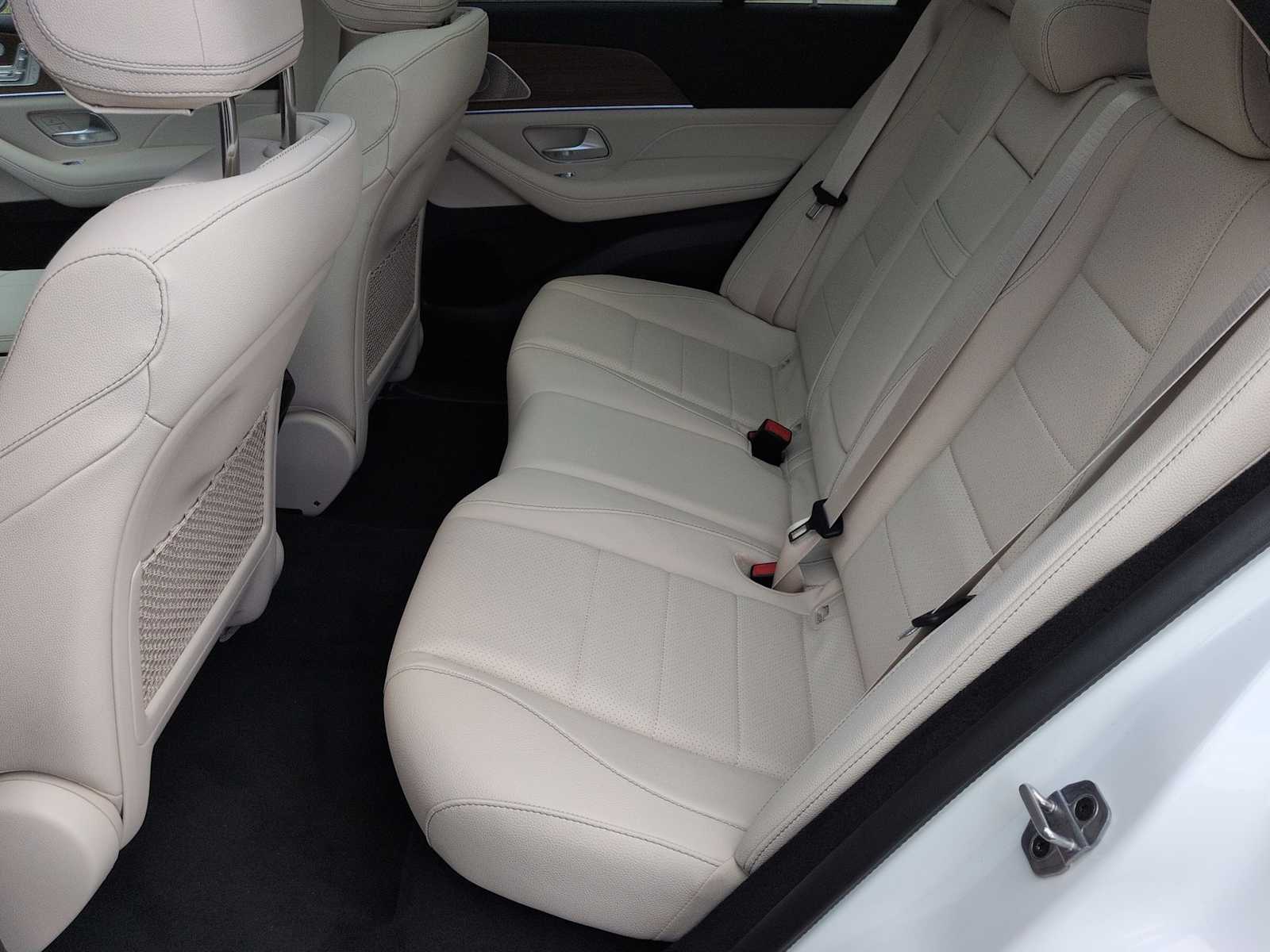 Thumbnail: 2026 Mercedes-Benz GLE - 21