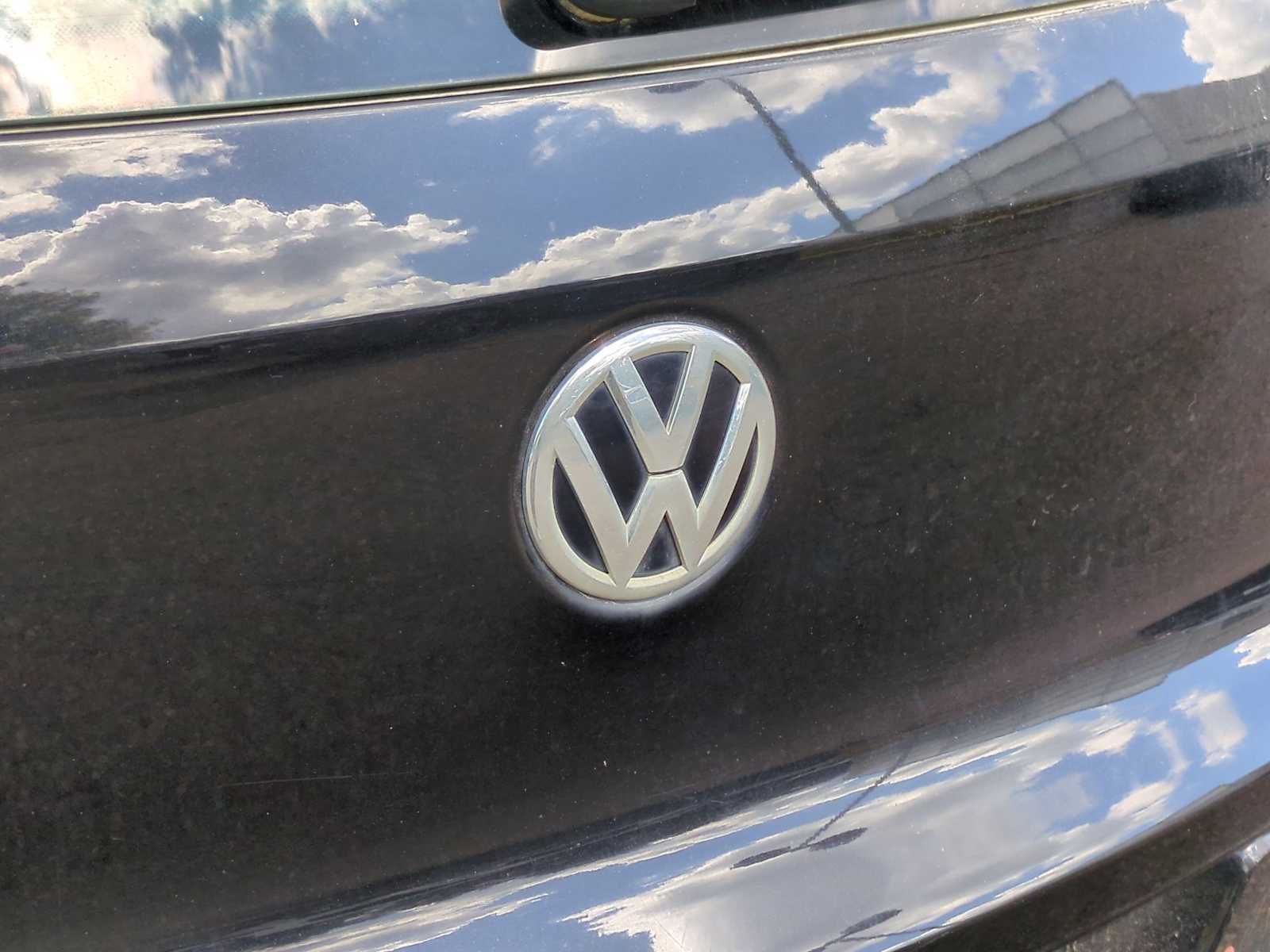 Thumbnail: 2017 Volkswagen Tiguan - 12