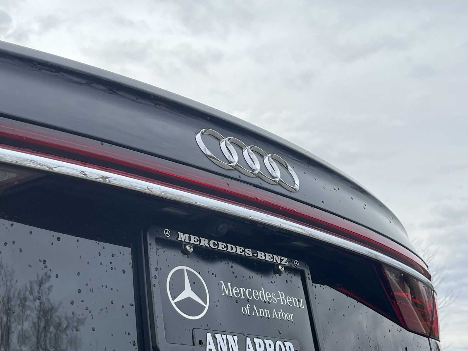 Thumbnail: 2023 Audi A8 - 23