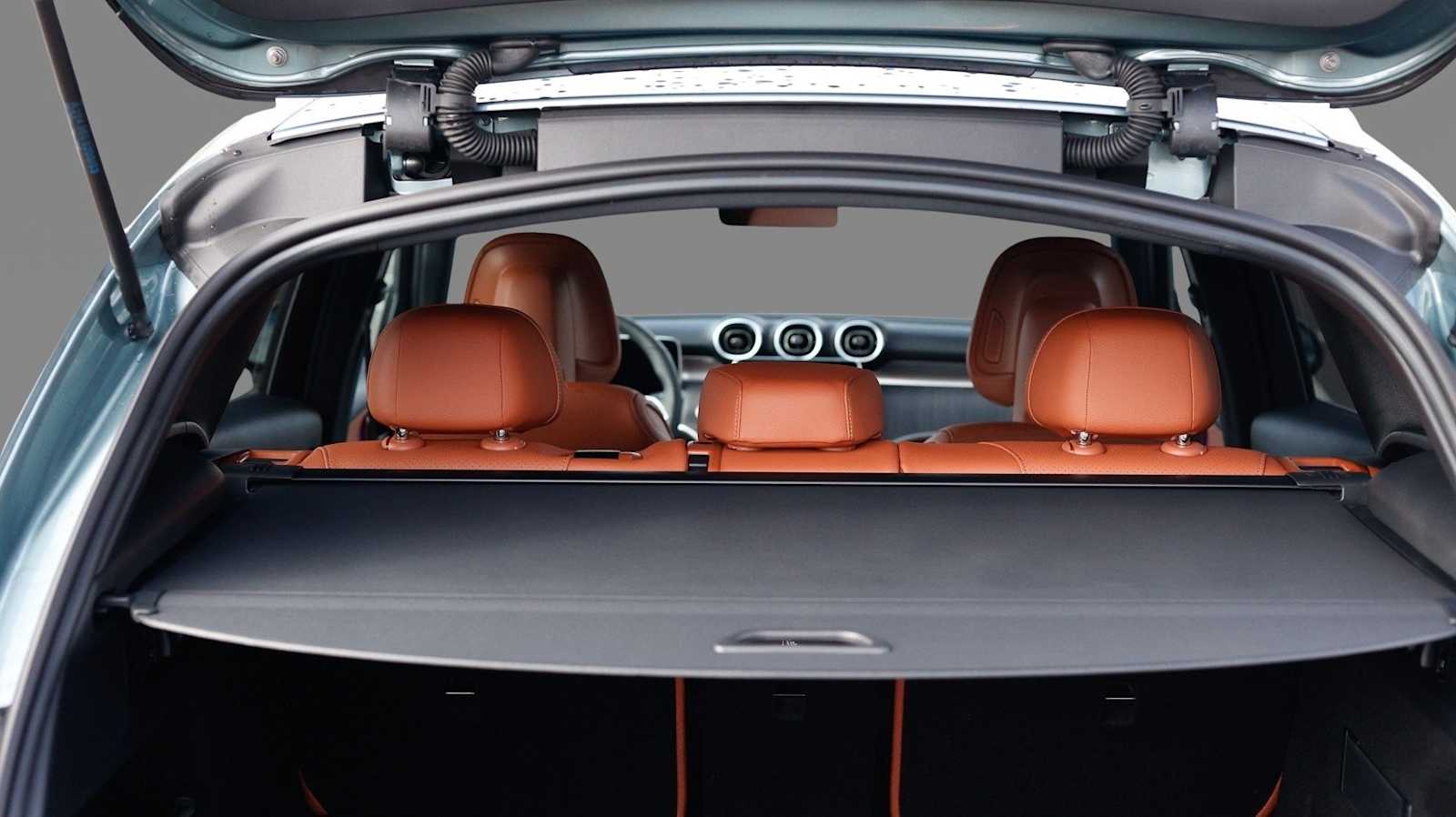 Thumbnail: 2026 Mercedes-Benz GLC - 13