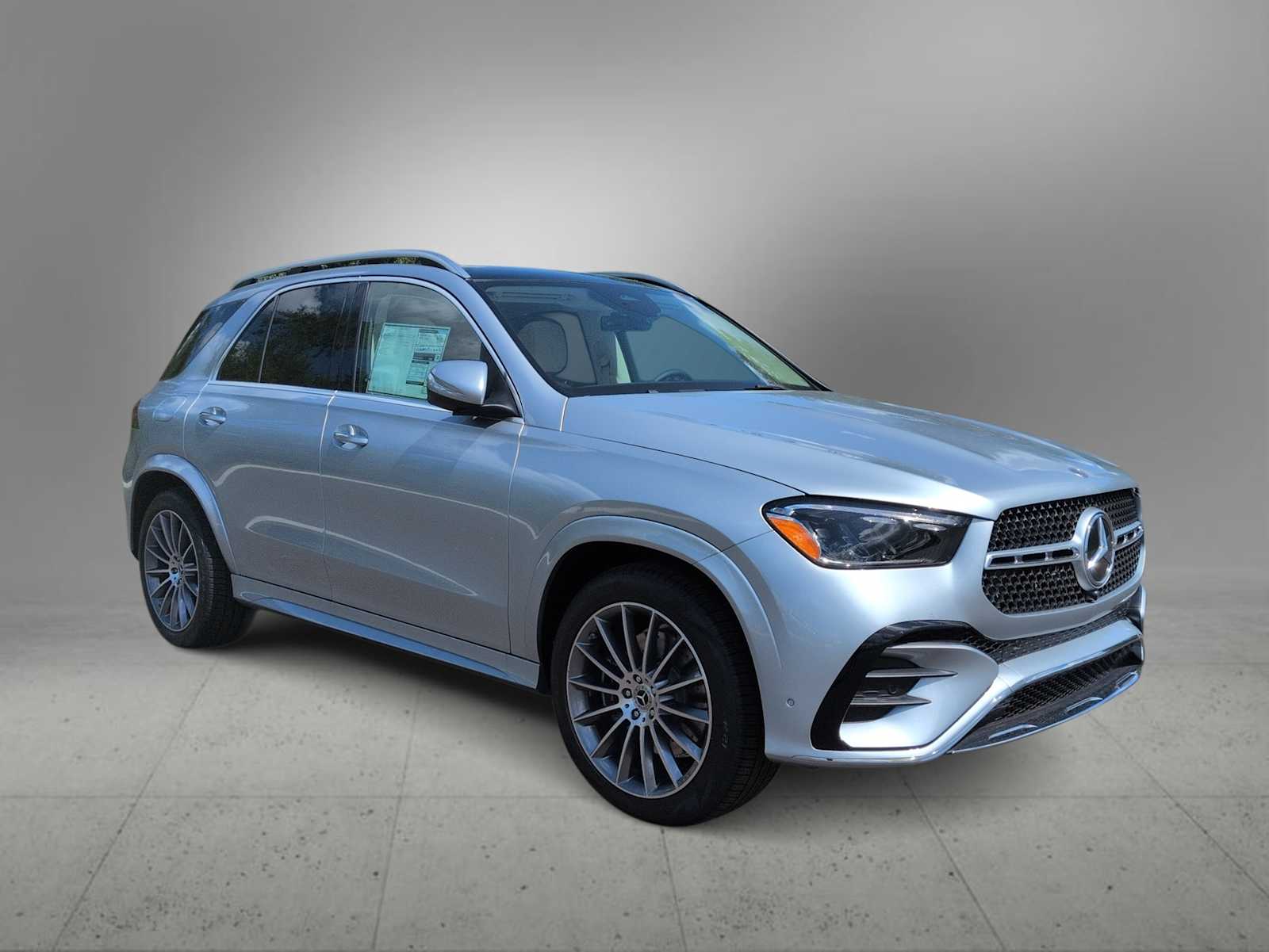 Thumbnail: 2026 Mercedes-Benz GLE - 2