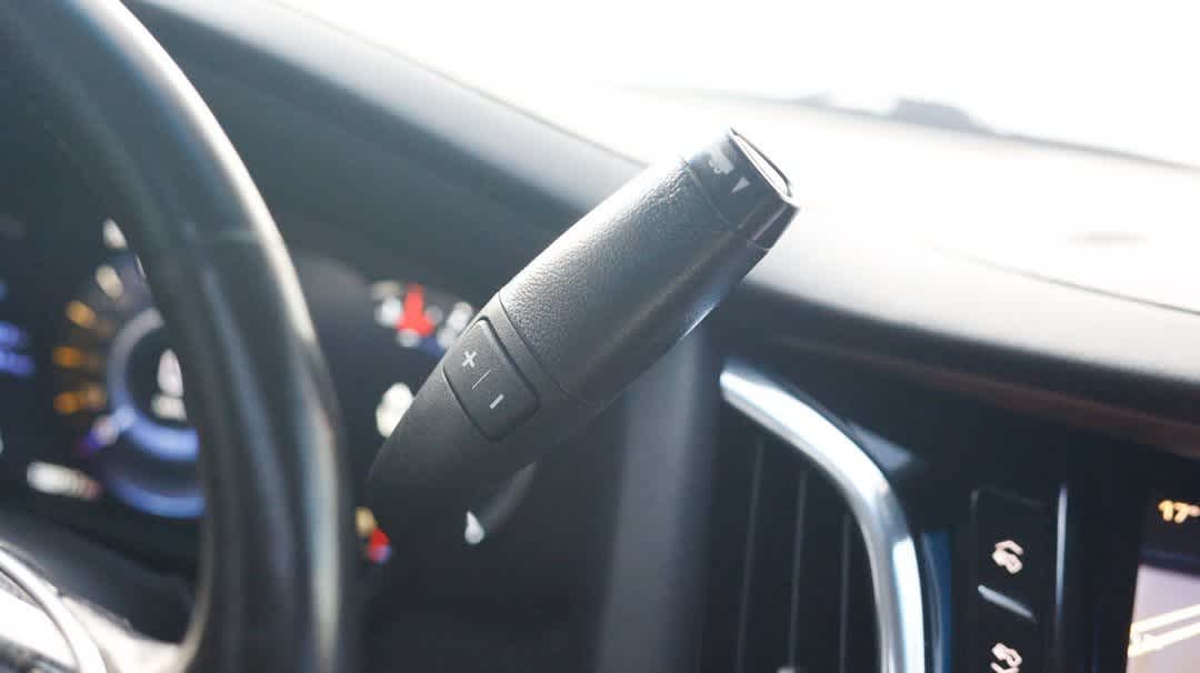 Thumbnail: 2016 Cadillac Escalade - 43