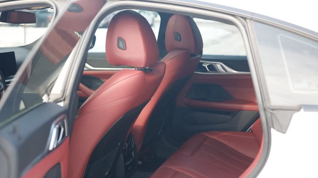 Thumbnail: 2022 BMW i4 - 25