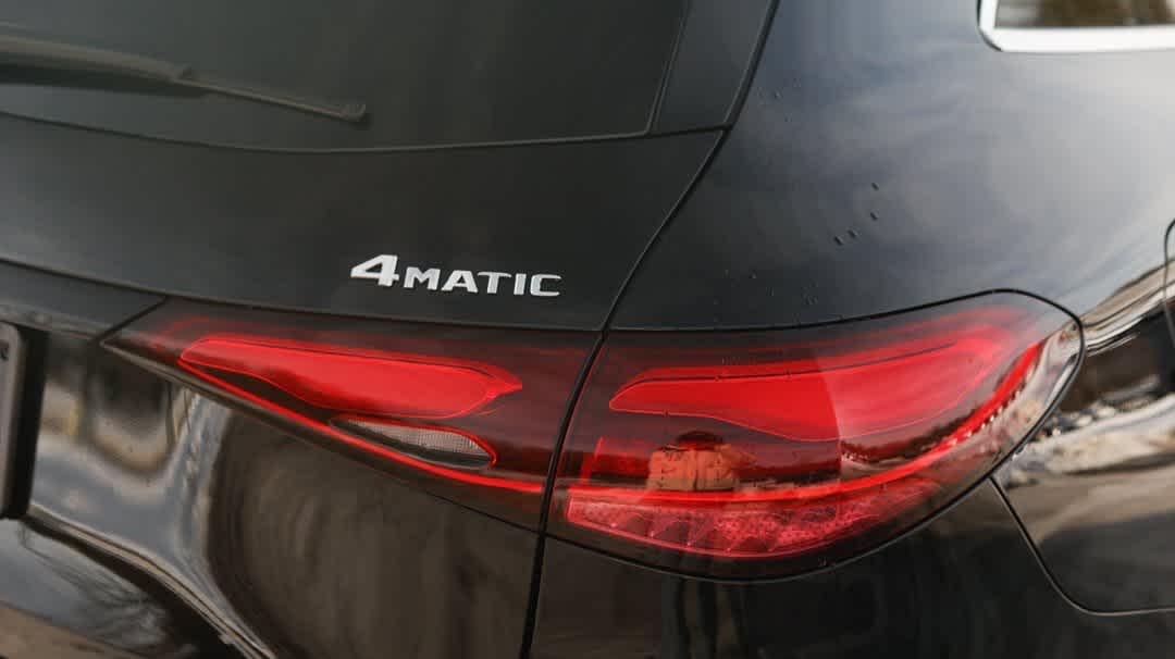 Thumbnail: 2024 Mercedes-Benz GLC - 30