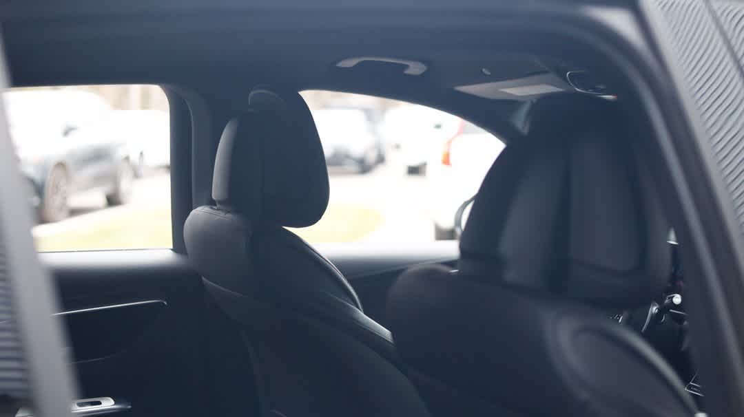 Thumbnail: 2025 Mercedes-Benz GLC - 22